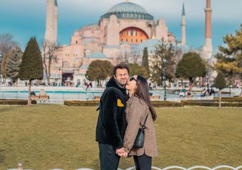 Terlambat Datang Bulan, Nagita Slavina Peluk Raffi Ahmad Sambil Pegang Tespek