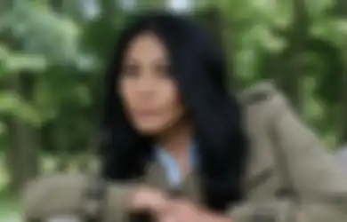 Kini Pilih Tinggal Jauh Dari Indonesia, Penampilan Sederhana Anggun Kenakan Daster hingga Sandal Jepit Saat Pulang Kampung Buat Netizen Bereaksi, Intip Potretnya