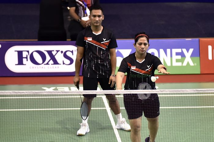 Ganda campuran, Hikmat Ramdani/Leani Ratri Oktila, saat tampil pada perempat final Indonesia Para Badminton International 2023 di GOR Sritex, Solo, Jawa Tengah, 8 September 2023.