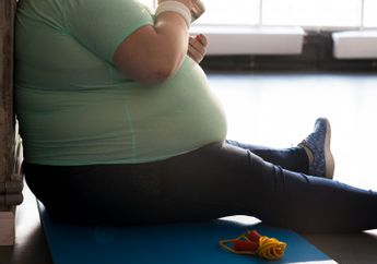 Viral Video Pria Obesitas Berbobot 200 Kg di Surabaya Tiba-tiba Pingsan hingga Dievakuasi BPBD, Begini Kondisinya Kini!