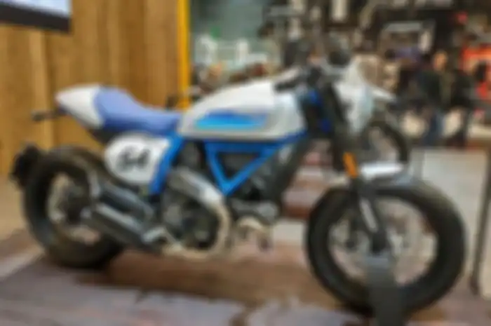 Ilustrasi motor Ducati Scrambler Cafe Racer tahun 2019.