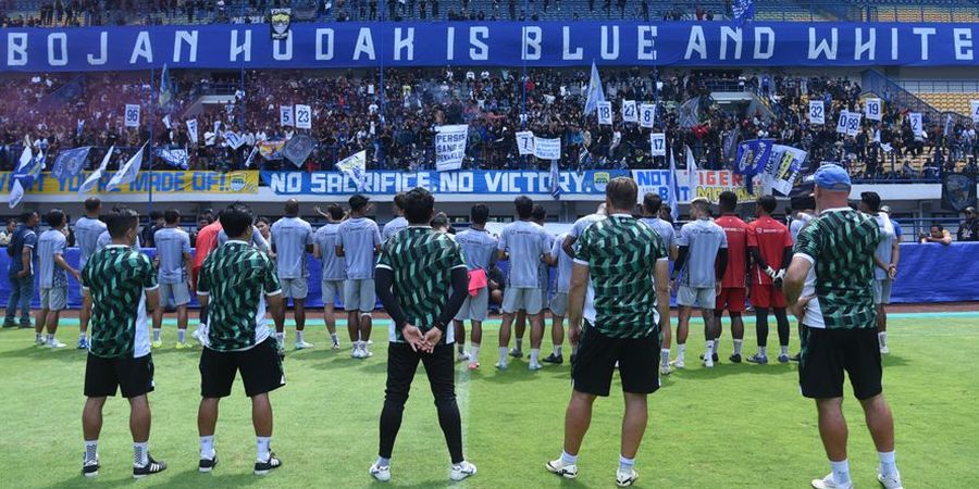 Liga 1 - Sesi Latihan Persib Digeruduk Bobotoh, Maung Bandung Makin Semangat Menangi Duel Kontra Macan Kemayoran