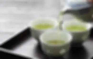 4 Manfaat dari Rutin Minum Teh Hijau Setiap Pagi. Berkhasiat Banget!