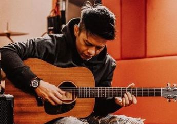 Padahal Selalu Kelihatan Kalem dan Penuh Kehati-hatian, Ariel NOAH Ternyata Pernah Adu Jotos dengan Sosok Artis yang Jadi Teman Masa Remajanya Ini, Ceritanya Kocak Abis!