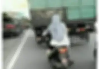 Naik Motor Ugal-ugalan, Kisah Kids Zaman Now Ini Bisa Dijadiin Komik