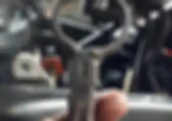 Buka Selang Bensin Yamaha V-Ixion Lebih Mudah, Bikin Saja Tools Ini