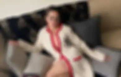 Solehah vs Solehot! Intip Potret Kakak Nikita Mirzani yang Jarang Terekspos, Gemar Pakai Busana Syar'i, Beda Jauh dengan Nyai yang Hobi Umbar Lekuk Tubuh