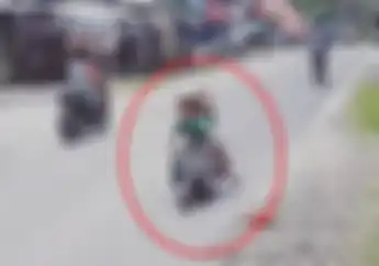 Polisi Kalau Berani Tilang Bocah Naik Motor Kecil Ini Pasti Malu, Motornya Spesial Banget