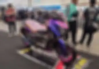 Modifikasi Motor Yamaha XMAX Connected Berkelir Bunglon Campur Carbon Dijamin Bikin Nengok