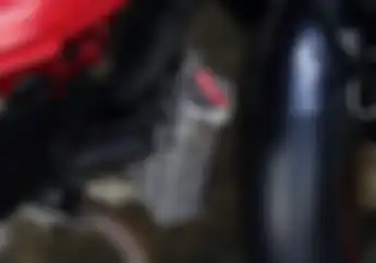 Isi Air Radiator Motor Pakai Air AC Aman Atau Tidak? Begini Kata Ahli