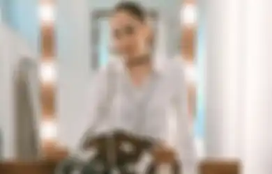 Hanya Pakai Sehelai Kain, Penampilan Seksi Bunga Citra Lestari saat Liburan Sukses Tuai Pujian, Netizen: Cantik Banget
