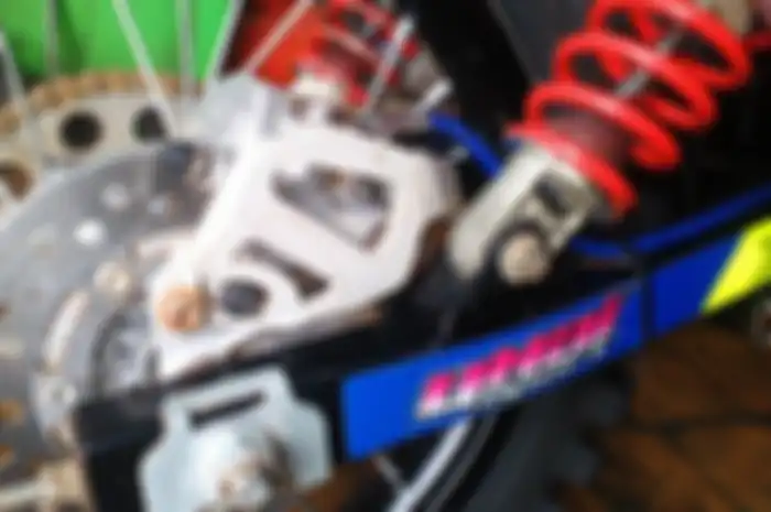 Swing arm Kawasaki Kaze banyak dipakai motor bebek grasstrack
