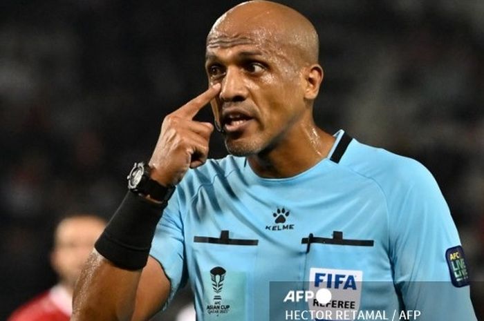 Wasit asal Oman, Ahmed Al-Kaf, disebut mendapat ancaman pembunuhan usai nomor telefon pribadinya tersebar di media sosial.