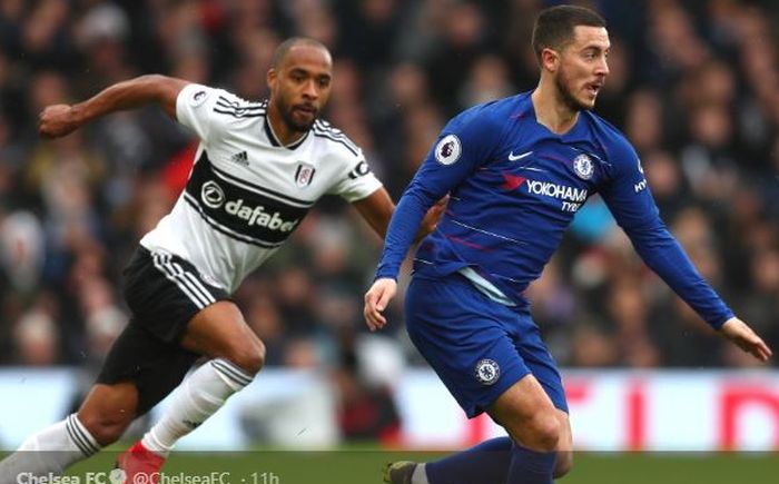 Winger Chelsea, Eden Hazard, menggiring bola dalam laga pekan ke-29 Liga Inggris versus Fulham, di Stadion Craven Cottage, 3 Maret 2019.