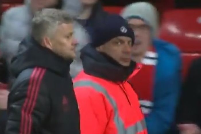 Ekspresi pelatih interim Manchester United, Ole Gunnar Solskjaer, seusai laga Liga Inggris melawan Burnley di Stadion Old Trafford, Selasa (29/1/2019).