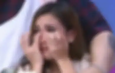 Kru TV Nyeletuk Biang Kerok Utama Ayu Ting Ting Gagal Nikah dengan Adit Jayusman, Sang Pedangdut: Untung Ketahuan...