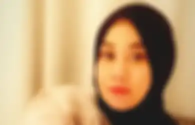 Terciduk Lepas Hijab Usai Cerai dari Doddy Sudrajat, Penampilan Baru Mama Puput dengan Poni Lepek ala Dora Bikin Netizen Heboh Tak Karuan