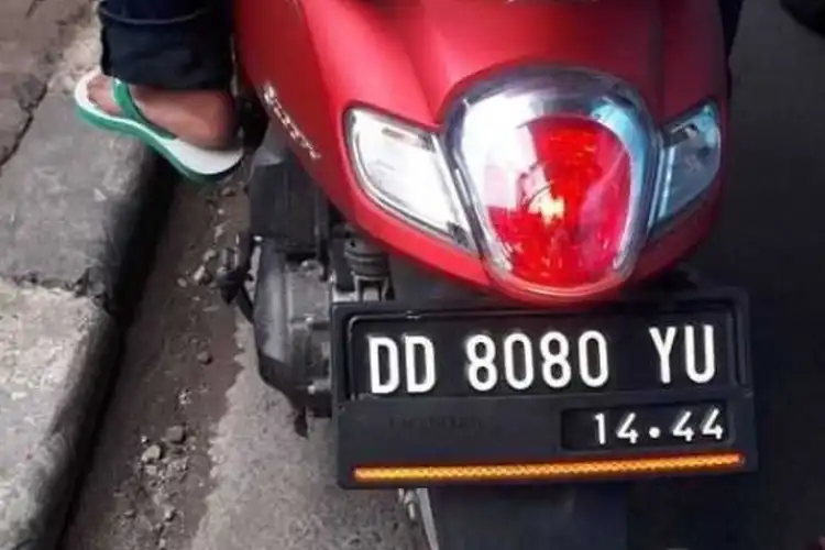 Jangan Coba-coba Pakai Pelat Nomor Palsu Kalau Gak Mau Dipenjara Atau Didenda Segini