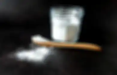 Khasiatnya Tak Kalah dari Produk Kecantikan Lain, Cobalah Rutin Cuci Muka Pakai Baking Soda dan Rasakan Perubahan Luar Biasa Ini