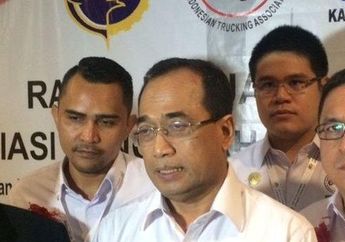 Menhub Budi Karya Sumadi Lakukan Pemantauan Sebelum Jalankan New Normal, Begini Aturan yang Wajib Dipatuhi Saat Menggunakan Transportasi Umum KAI!