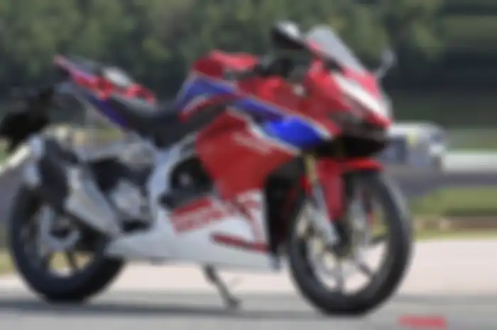 Honda CBR250RR dengan warna khas Honda