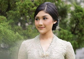 Menantu Presiden ke Paris Fashion Week, Erina Gudono Pamer Outfit Chanel dan Aksesori Perajin Lokal!