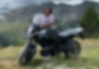 Naik Gunung, Alex Rins Naik Motor Adventure Suzuki, Salah Sebut Nama