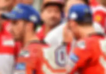 Bukan Cuma Saling Ejek Soal Prestasi, Dovizioso dan Lorenzo Juga Enggak Sepaham Soal Komponen Ini