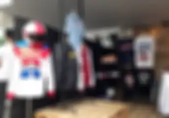 Ada Rocketeers Indonesia di Jakarta MotoGarage 2018, Kaos-kaosnya Keceh Punya