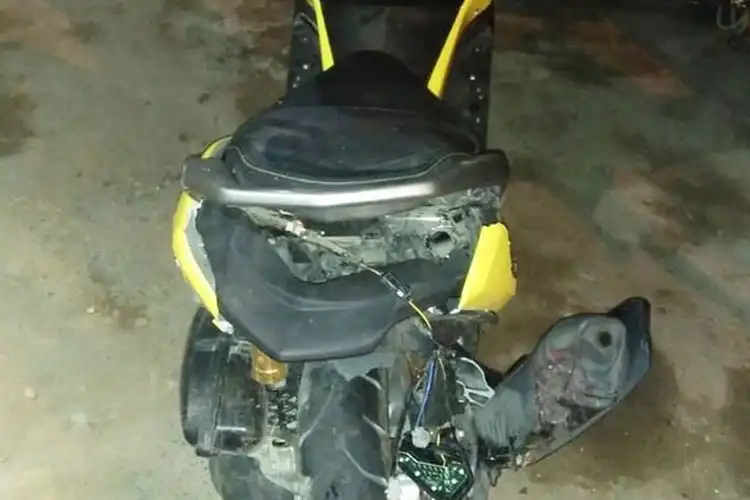 Kecelakaan Fatal Yamaha NMAX Lawan Daihatsu Ayla, Pengendara Motor Terkapar Gak Bernyawa