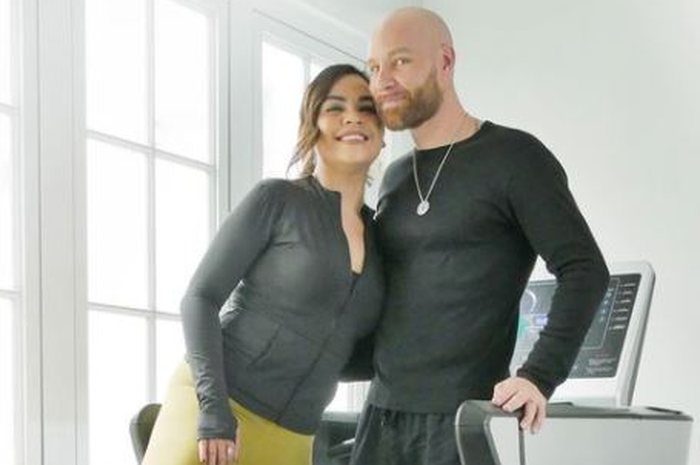Melaney Ricardo dan Tyson Lynch