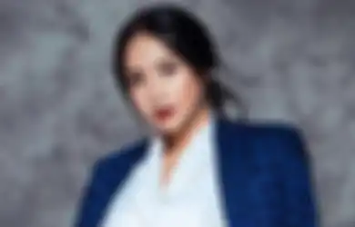 Pakai Sehelai Daster Saat Liburan di Pantai Bali, Netizen Menangis Tahu Harga Baju Nagita Slavina yang Sangat Simpel: Hutang Gue Lunas Sama Itu Harga Baju