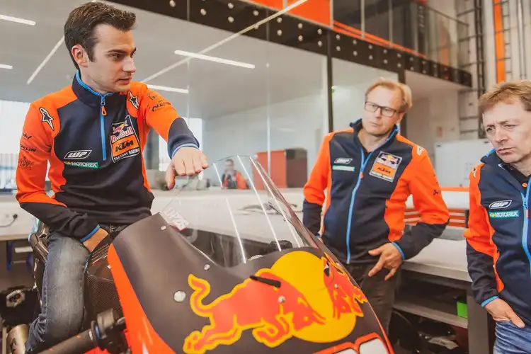 Gak  Basa-Basi, Pedrosa Main ke Markas KTM, Langsung Bahas Riset Motor