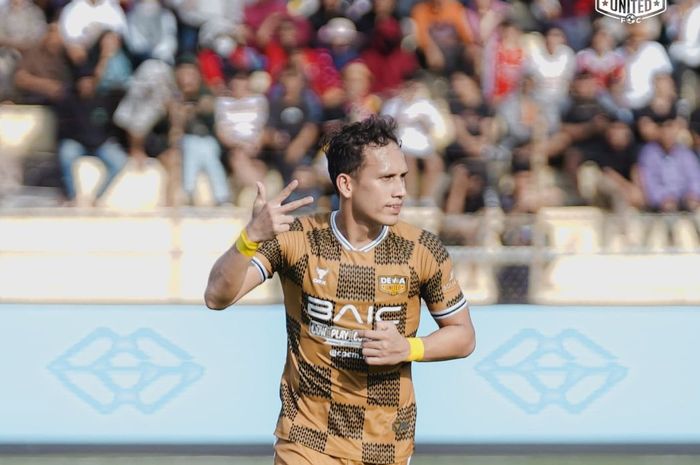 Selebrasi Egy Maulana Vikri usai mencetak gol untuk Dewa United pada lanjutan pekan kesembilan Liga 1 2024/2025, Jumat (25/10/2024).