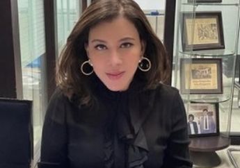 Pantas Saja Setiap Tahun Diberi Mobil Rp 1 Miliar, 20 Tahun Dampingi Hotman Paris, Begini Potret Kehidupan Nurbaeny Janah yang Serba Mewah!