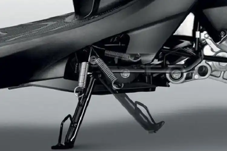 Jangan Sering Menggunakan Standar Samping untuk Mematikan Mesin Motor Matic, Ini Akibatnya !