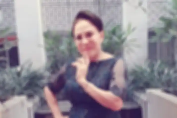 Mpok Atiek. Nyaris Miskin Usai Hartanya Ludes Digondol Mantan Suami, Artis Senior Ini Ngaku Trauma Hingga Pilih Hidup Menjanda 40 Tahun: Emak Kapok!