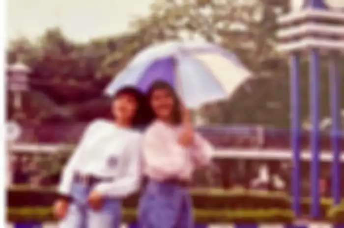 Potret lawas Bella Saphira dan adiknya