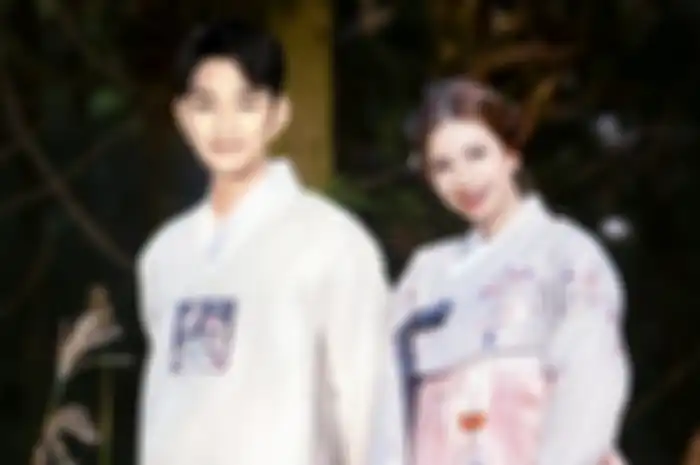 Foto editan memperlihatkan Rossa tradisional Korea saat foto pre wedding