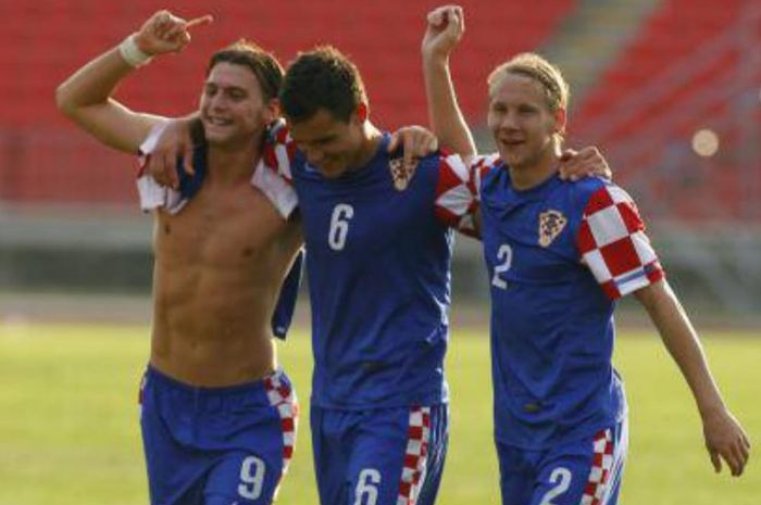 Marko Simic (paling kiri) bersama Dejan Lovren (tengah), dan Domagoj Vida(paling kanan) saat memperkuat timnas U-21 Kroasia.