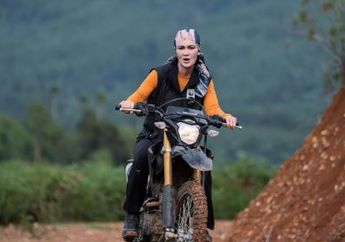 Sangar! Luna Maya Pernah Gabung Geng Motor Saat SMP, Ungkap Kelakuan Bandel Sampai Dipukul Ibu Pakai Sapu