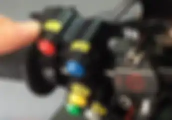 Akhirnya Terungkap.. Ini Fungsi Tombol-tombol Aneh di Motor MotoGP