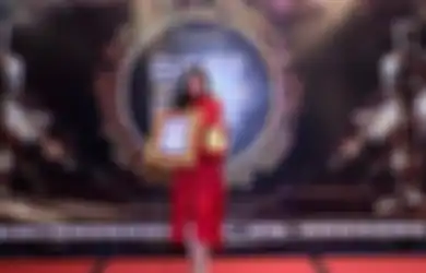Percayai Kreativitas Tak Dapat Dibatasi, Inilah Sosok Clarissa Kurniawan, Pendiri Brand Fashion Lokal Frances yang Berhasil Sabet Penghargaan Best Inspiring & Creativity Women Award 2020