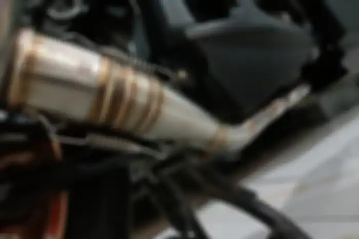 Pipa dan lehet Knalpot WRX Silent Racing menyesuaikan spek mesin motor