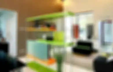 Rak Dua Muka Desain Multifungsi, Cocok untuk Rumah Minimalis