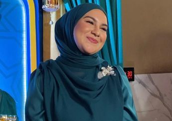 Selalu Tampil Cantik, Irish Bella Bagikan Tips Hijab Rapi dan Nyaman Seharian