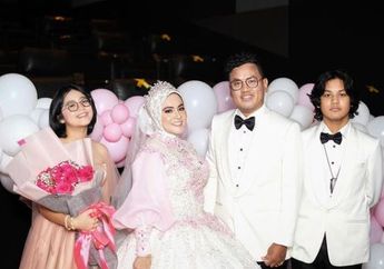 Sejak Lahir Anaknya Sudah Dilimpahi Harta Melimpah Ruah, Astrid Kuya Sebut Putranya Tetap Mau Banting Tulang Sendiri Demi Pundi-pundi Rupiah: Anak Mama, Love You Sayangku