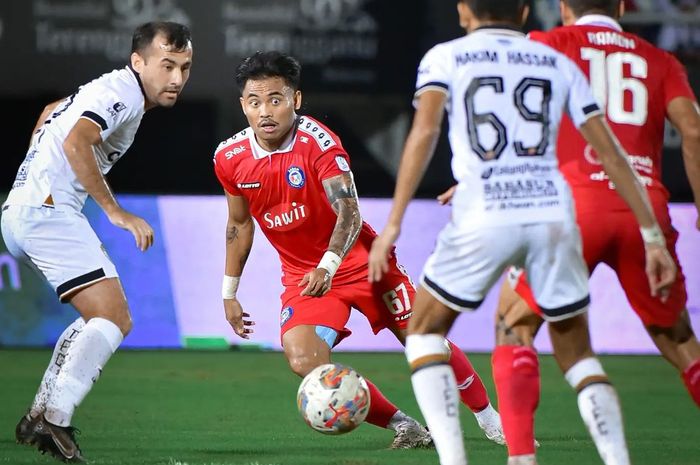 Saddil Ramdani dipuji pelatih Sabah FC meski tim mereka kalah 2-3 dari Selangor FC dalam laga RCTI Premium Sports di Jakarta International Stadium (JIS, Kamis (30/5/2024).