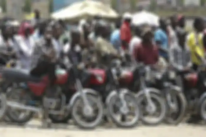 Jika Indonesia sibuk Pertalite naik, Nigeria melarang warganya naik motor