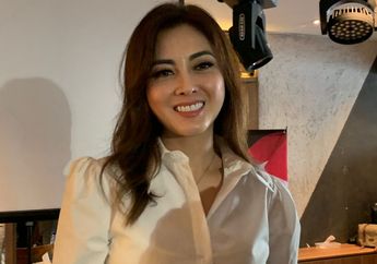 Tepis Isu Pindah Keyakinan Gegara Jonathan Frizzy, Dhena Devanka Mantap Berhijab Meski Ditentang Anak